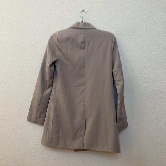 Missguided - Tall Beige LongLine Blazer - Size 2 - Picture 2 of 7